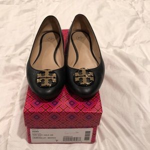 Black leather Tory Burch ballet flats